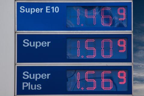 Petrol station price display